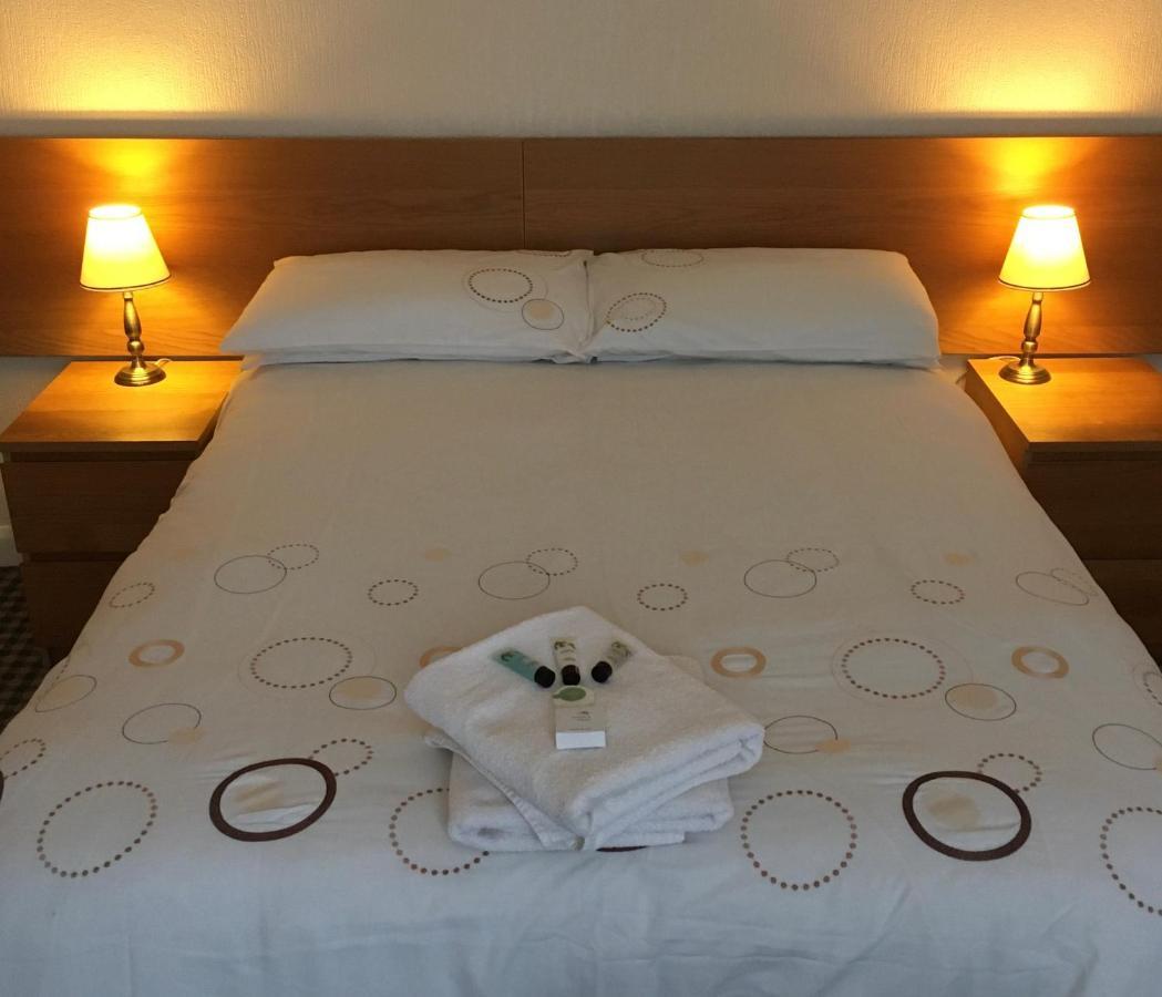The Hawthornes Licensed Guest House Knottingly Extérieur photo